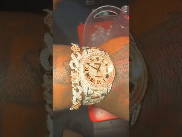 Bigxthaplug shows his whole crew has rolex watches at zillionaire doe concert
